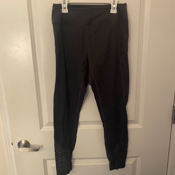 Victoria's Secret PINK Sport Leggings with Lace Detail - Picture 1 of 4